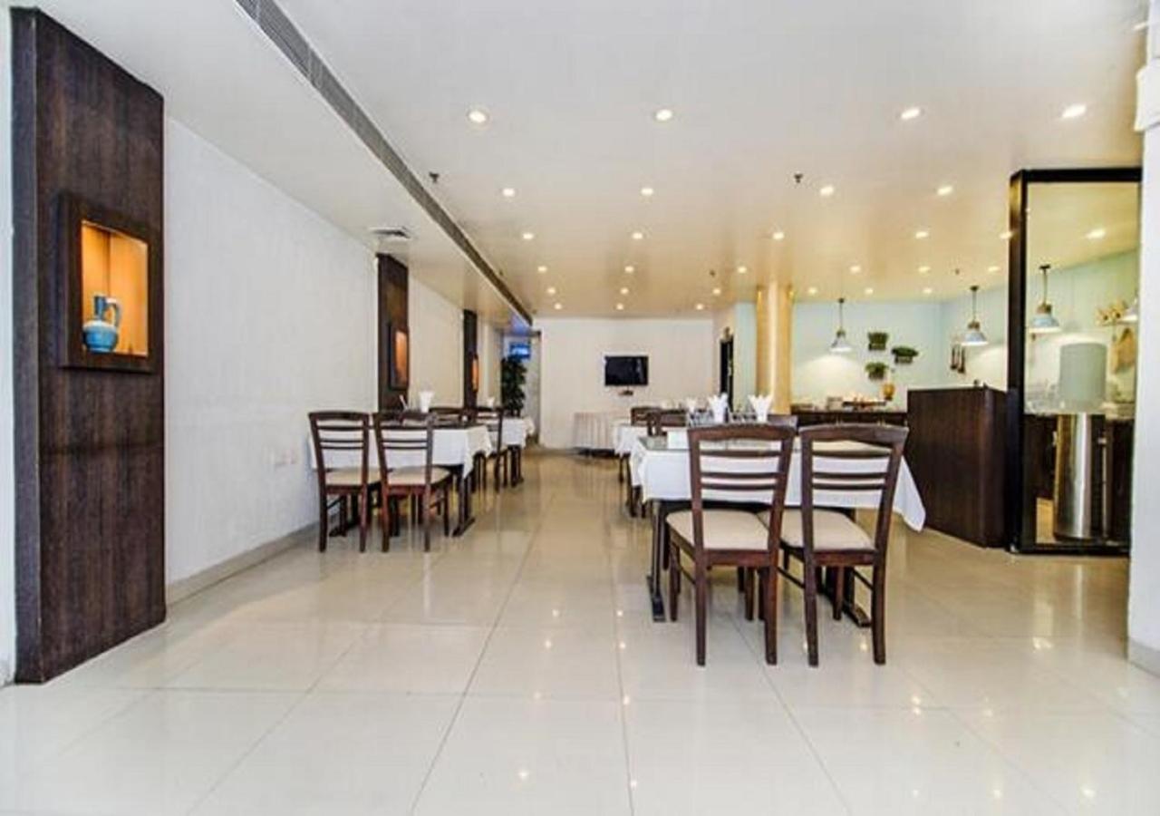 Hotel Rockland Panchsheel Enclave New Delhi Exterior foto