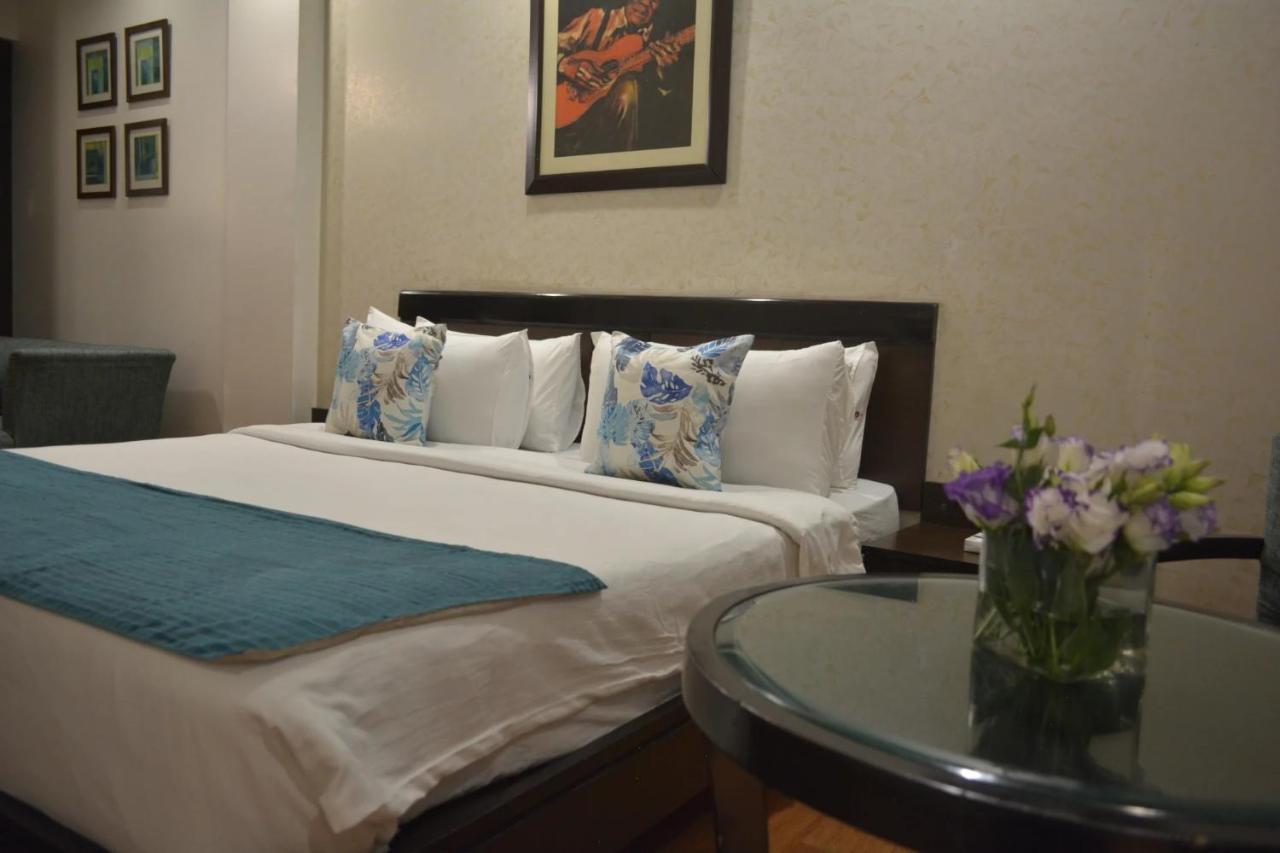 Hotel Rockland Panchsheel Enclave New Delhi Exterior foto